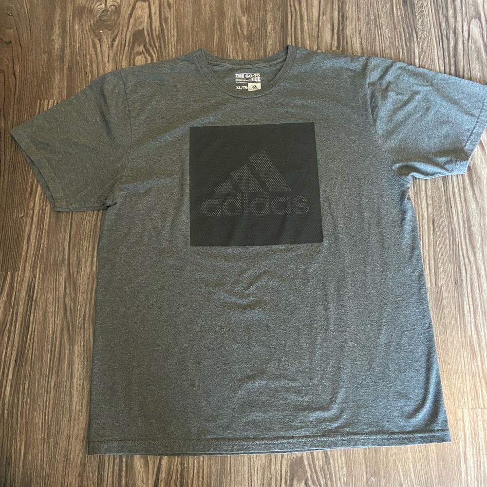 Adidas T-Shirt